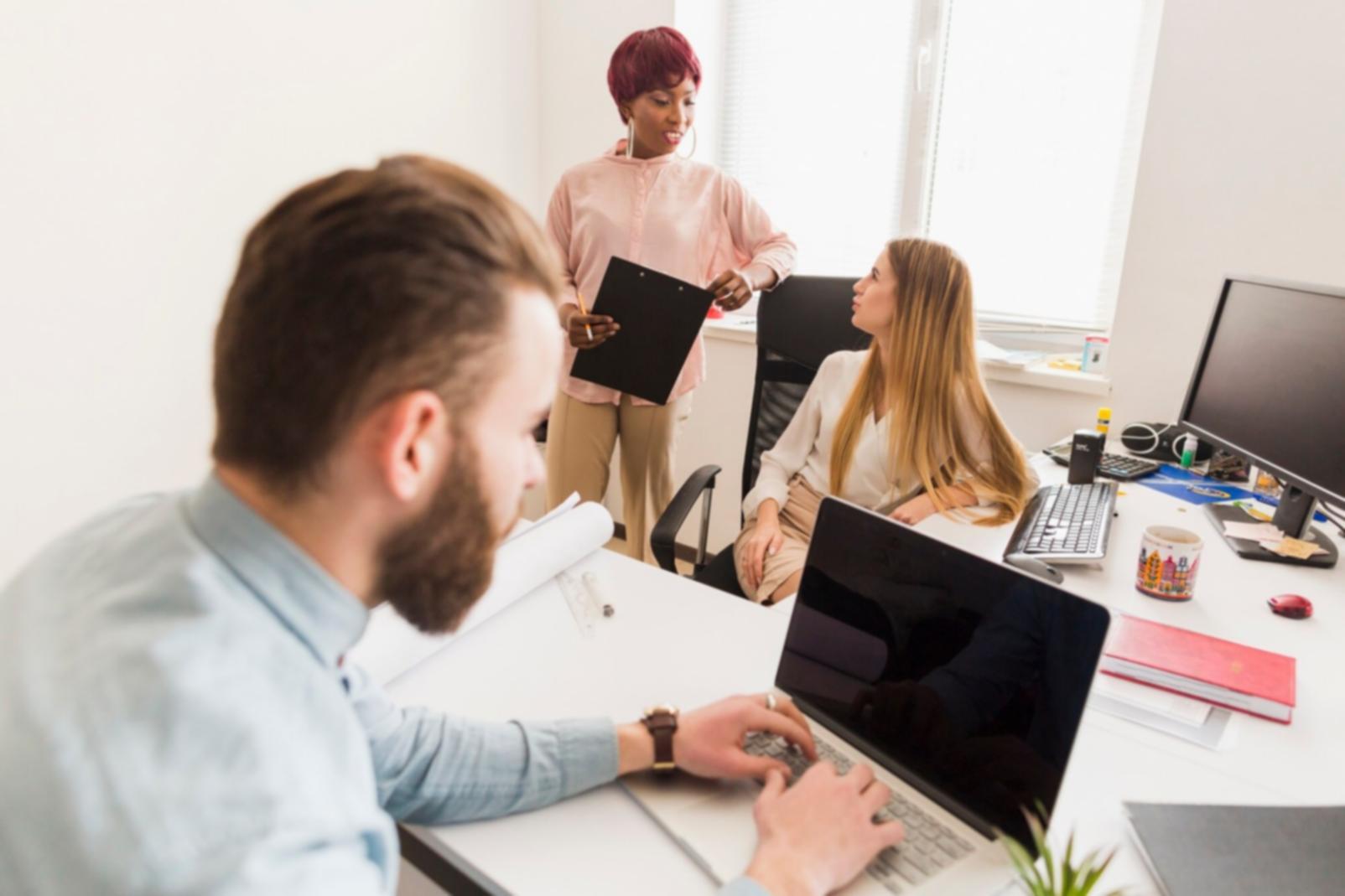 Sesión práctica de modelado financiero con casos reales de startups